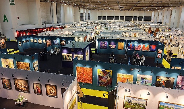 İzmir’de sanat ve antika fuarına ağır ilgi