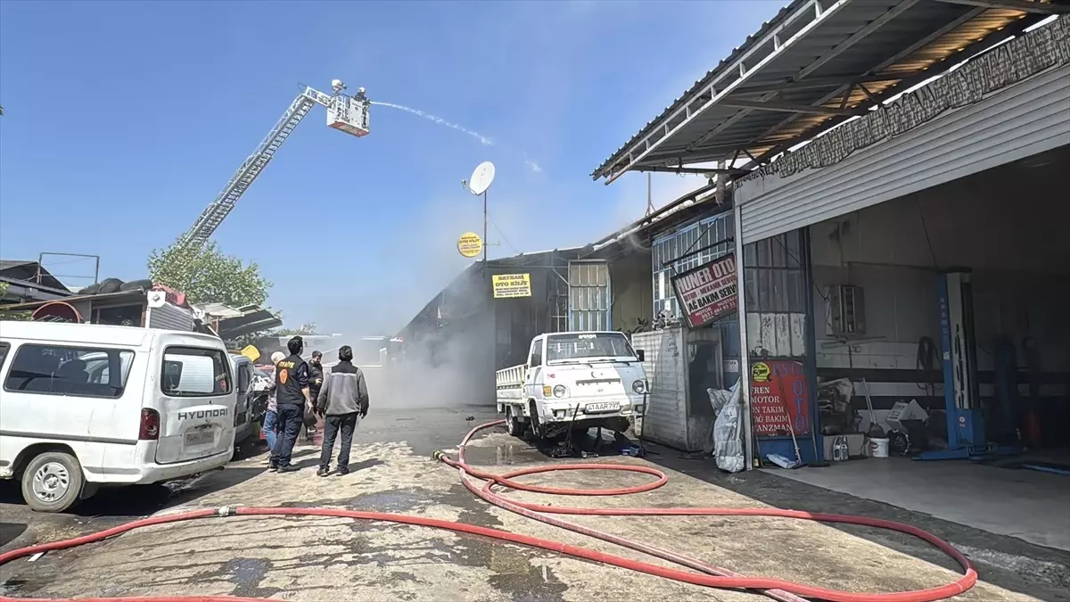 İzmit’te Oto Kilit Tamircisinde Yangın