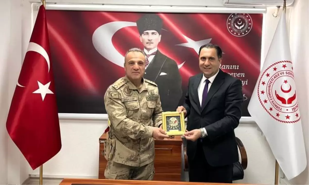 Jandarma Komutanı’ndan Toplumsal Hizmetler Ziyareti