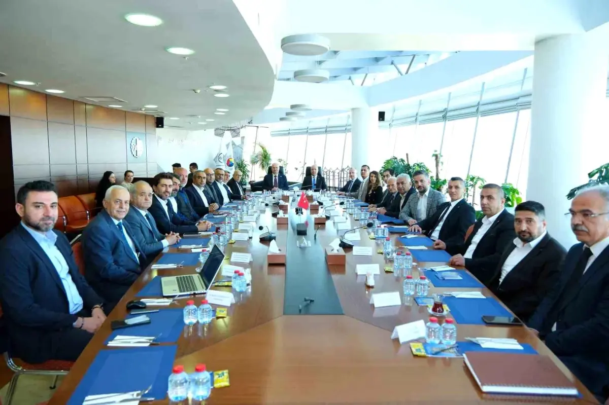 Kağıt ve Baskı Sektöründe Güç Birliği Toplantısı