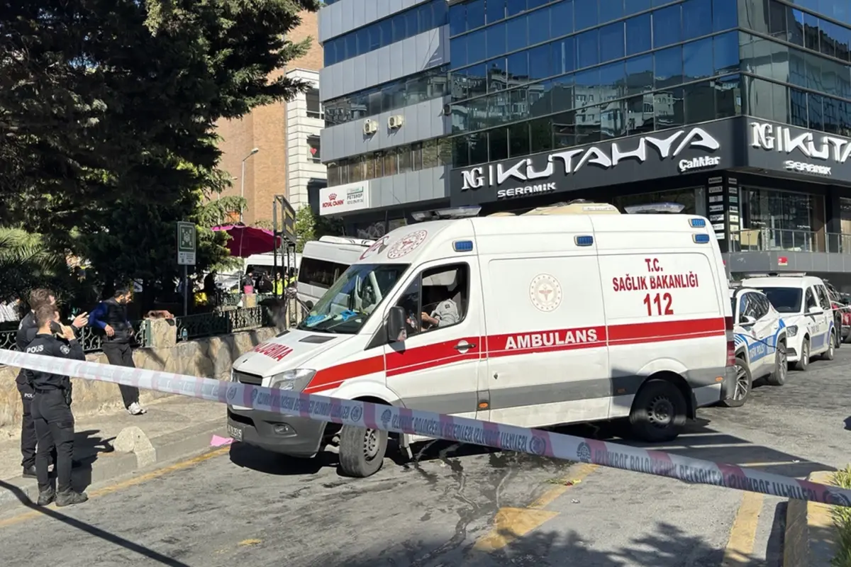Kağıthane’de Minibüs Yayalara Çarptı: 1 Meyyit, 4 Yaralı