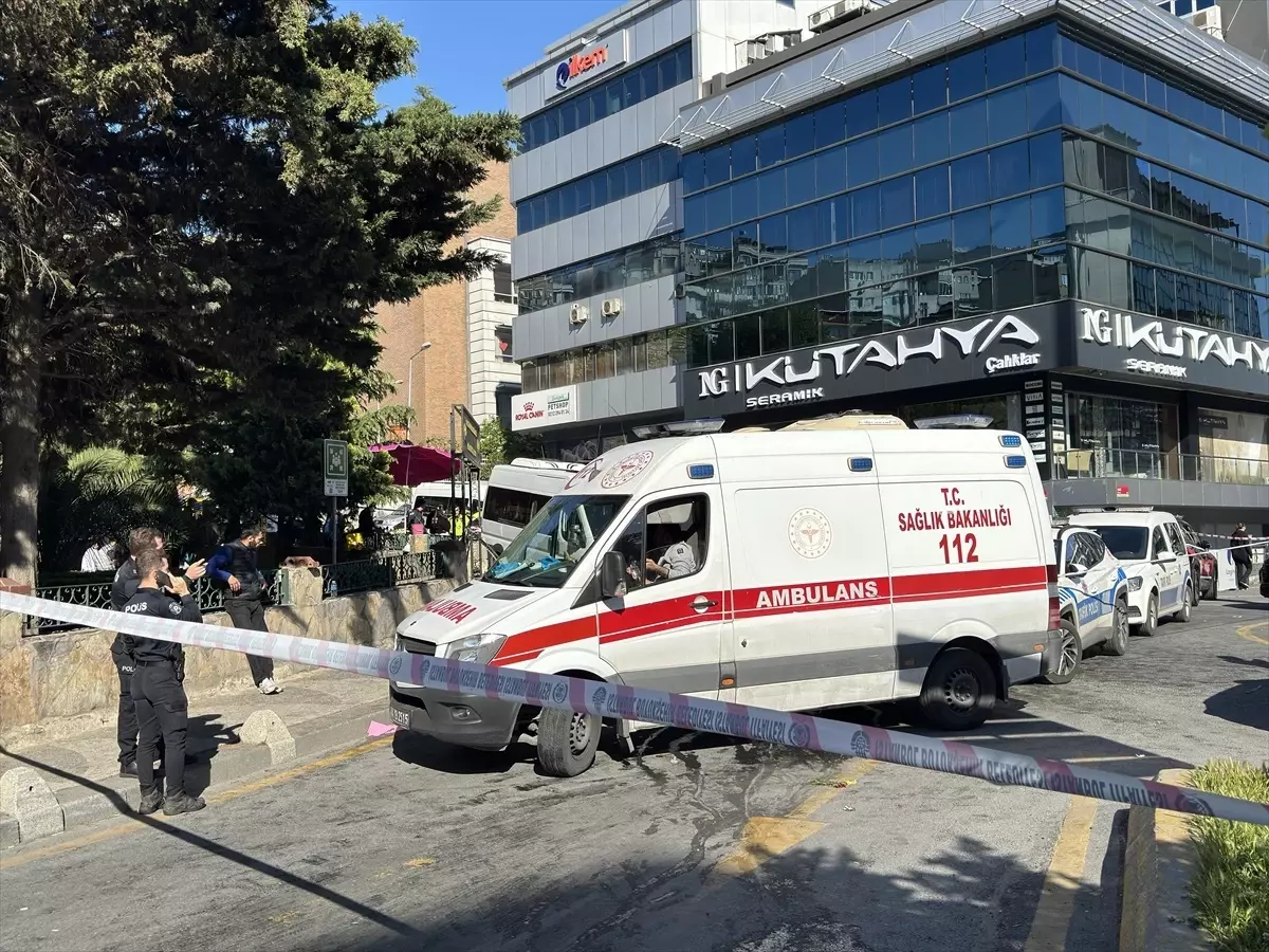 Kağıthane’de Trafik Kazası: 1 Meyyit, 3 Yaralı