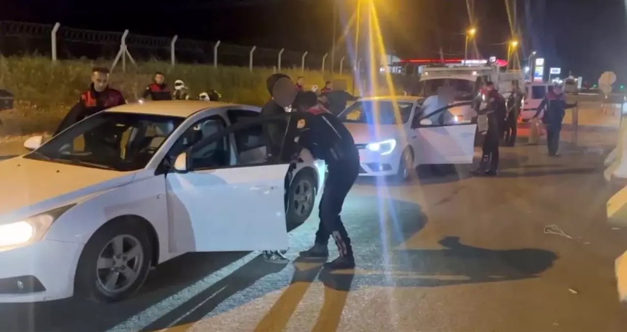 Kahta’da Ruhsatsız Silahlar Ele Geçirildi