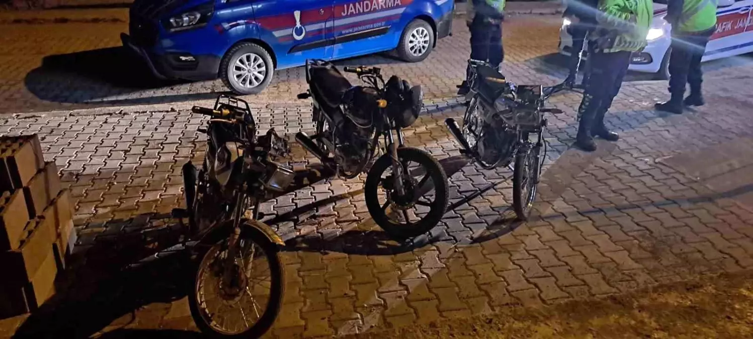 Kaman’da Gürültü Yapan Motosiklet Şoförlerine Ceza
