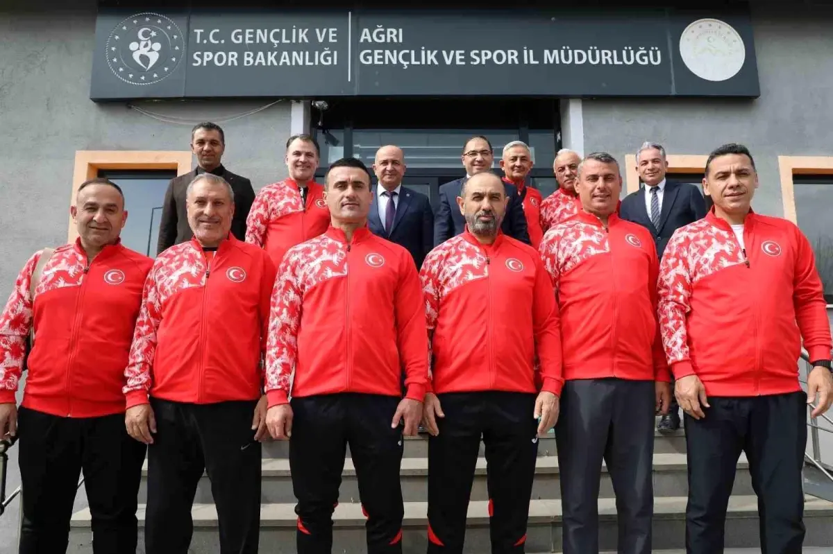 Karate Ulusal Grubu’ndan Çelebi’ye Ziyaret