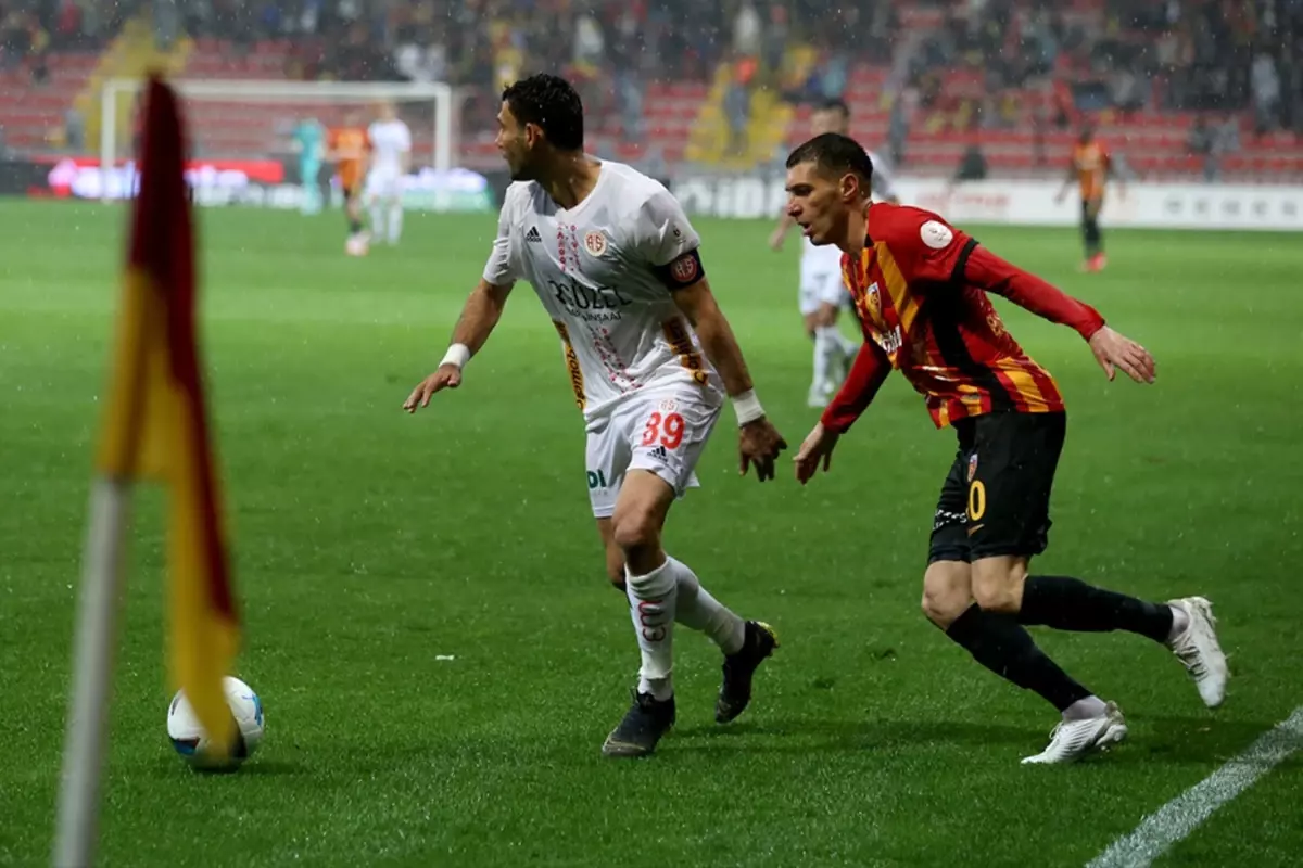 Kayseri’de Cardoso’dan kariyer gecesi: Ligde kalmaları katılaştı