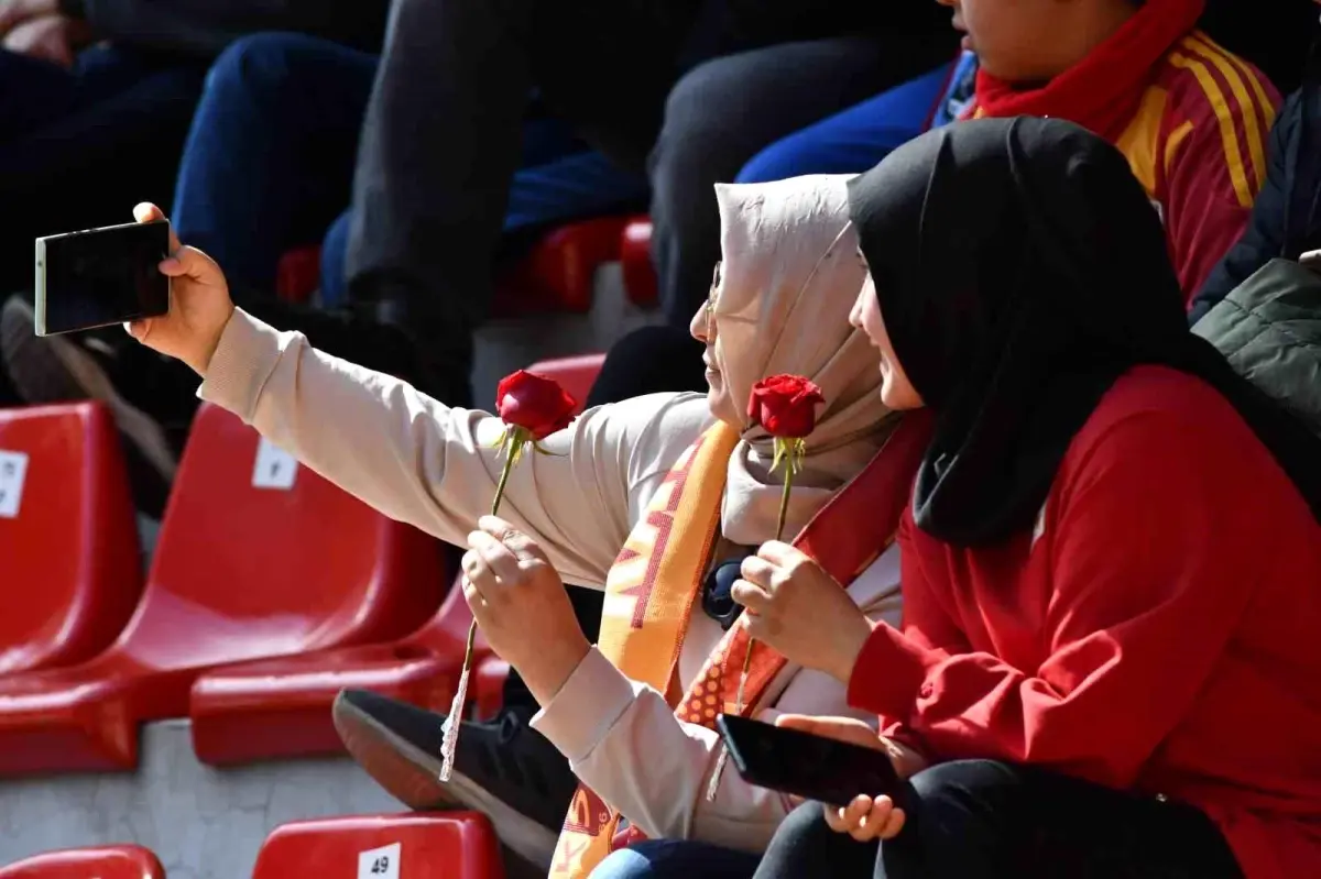Kayserispor’dan Anneler Günü’ne Özel Takviye