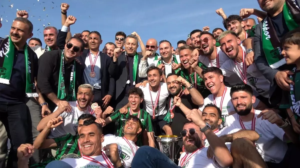 Kilis Belediyespor, Şampiyonluk Kupasını Coşkuyla Kutladı