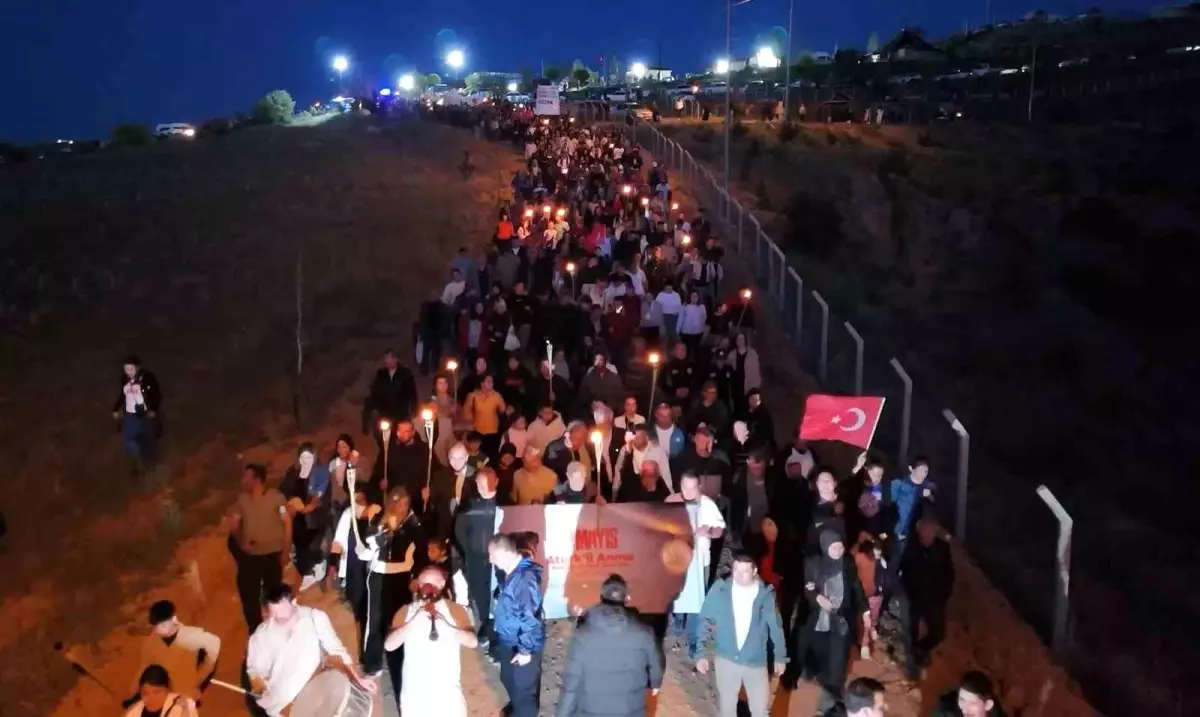 Kırıkkale’de 19 Mayıs Coşkusu Dinek Dağı’nda Kutlandı