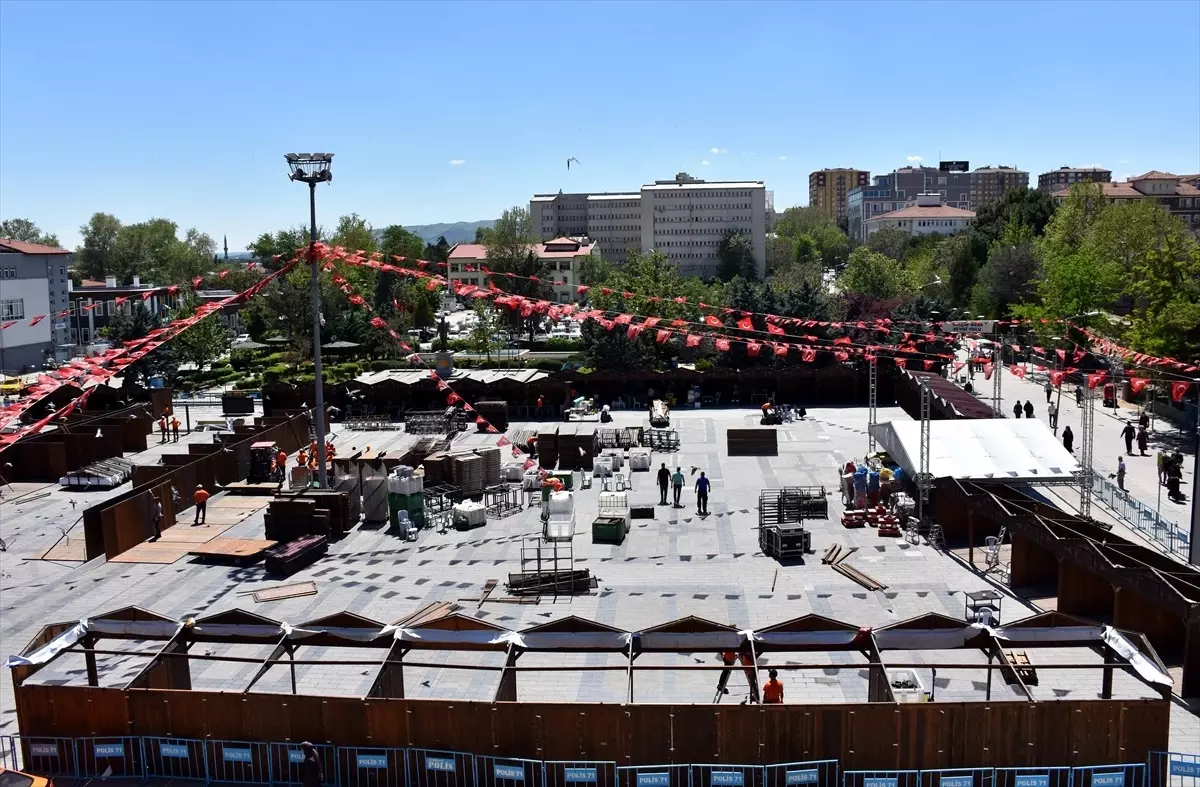 Kırıkkale’de İşyurtları Fuarı