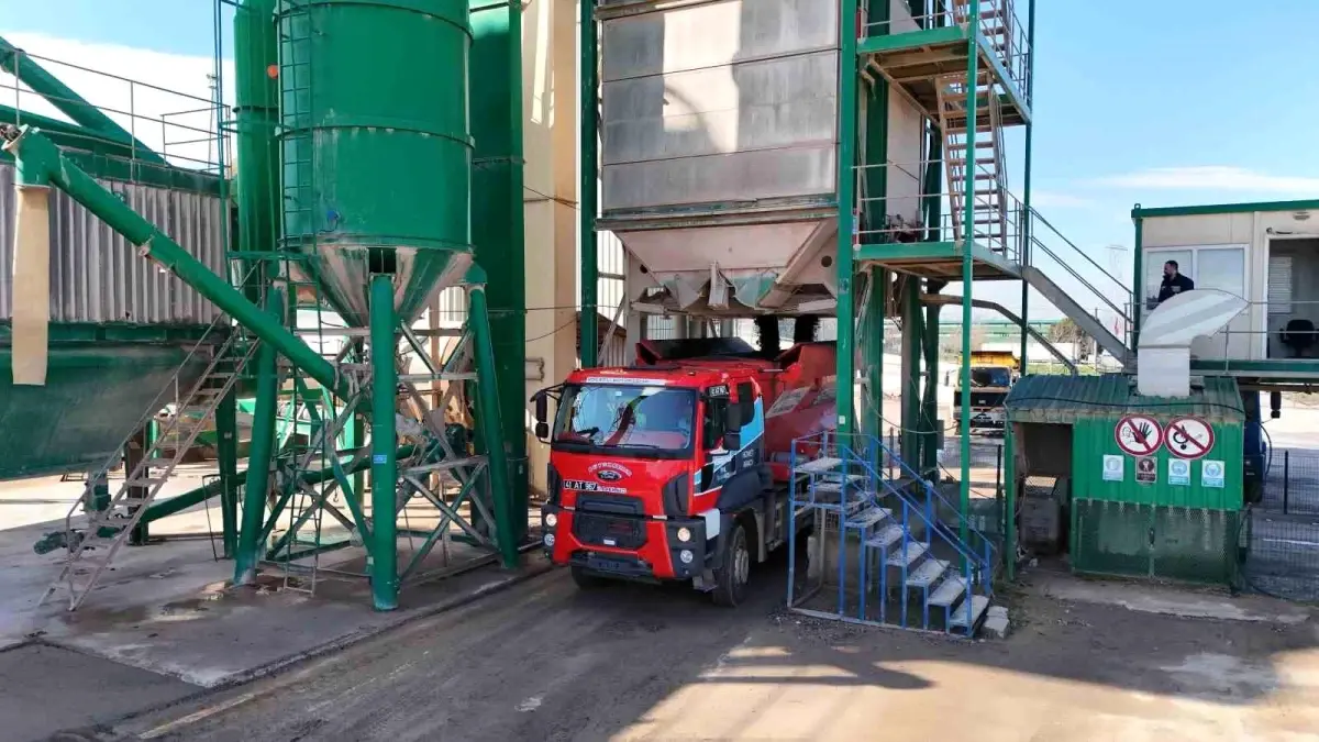 Kocaeli Büyükşehir Belediyesi’nden Etraf Dostu Asfalt Üretimi