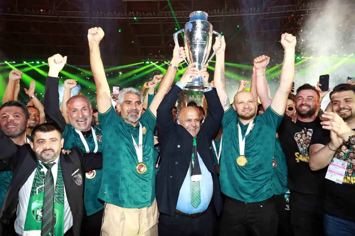 Kocaelispor Üstün Lig’e Yükseldi