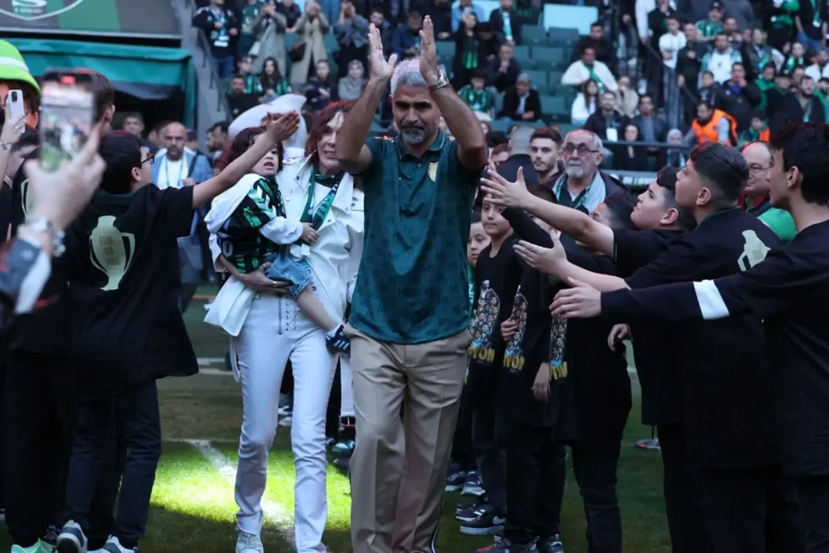 Kocaelispor’dan ayrılan İsmet Taşdemir memleketinin grubunu çalıştıracak