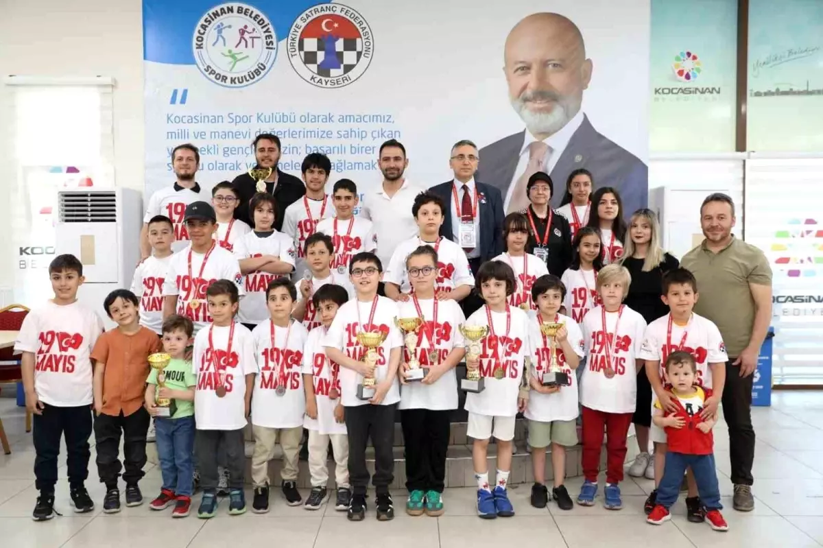 Kocasinan Belediyesi’nden Gençlere Satranç Turnuvası