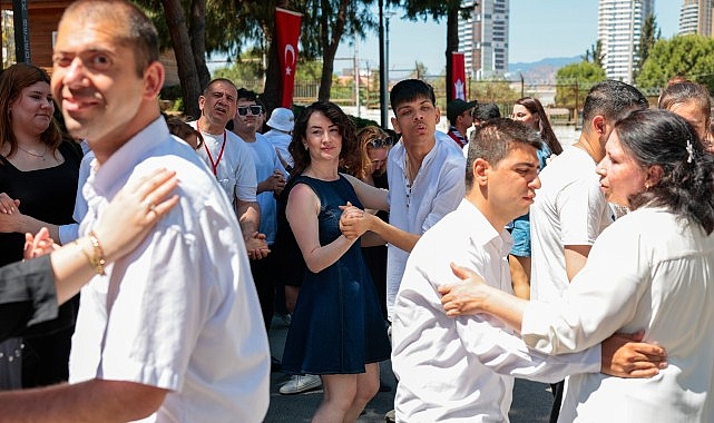 Konak’ta Engelliler Haftası’na manisiz kutlama