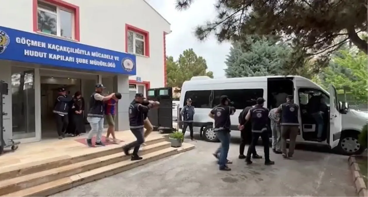 Konya’da Göçmen Kaçakçılarına Operasyon