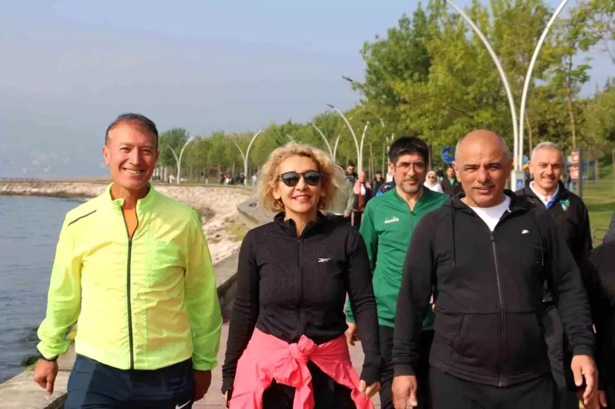 Körfez Belediyesi’nden Sağlıklı Hayat Yürüyüşü