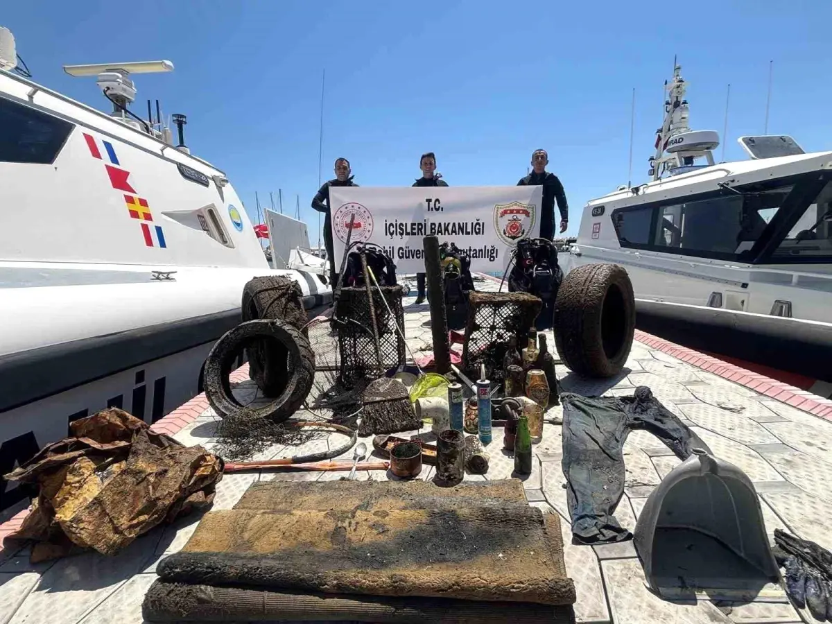 Küçükkuyu’da Deniz Tabanı Paklığı