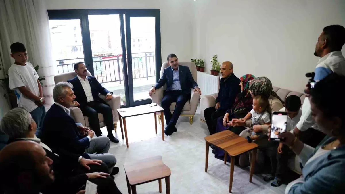 Kurum, Zelzele Bölgesinde Konutları Ziyaret Etti