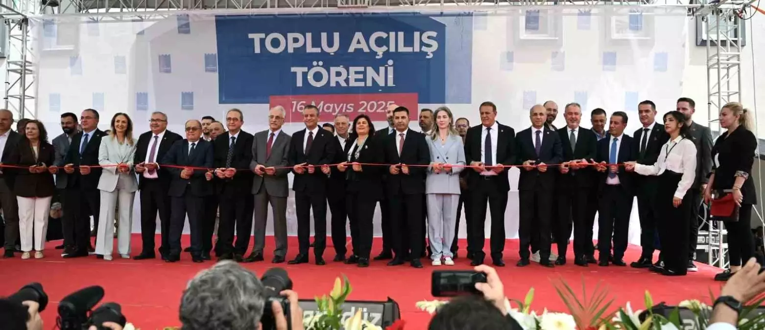 Kuşadası’nda CHP Lideri Özgür Özel’den Belediye Hizmetlerine Övgü