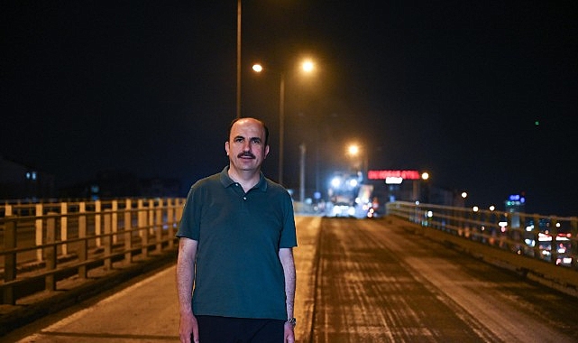 Lider Altay Koyuncu Köprülü Kavşağı’nda Gece Devam Eden Asfalt Çalışmalarını İnceledi
