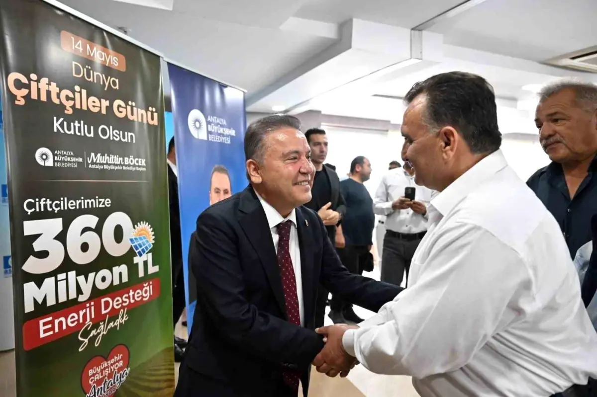 Lider Böcek, Dünya Çiftçiler Günü’nde Çiftçilerle Buluştu