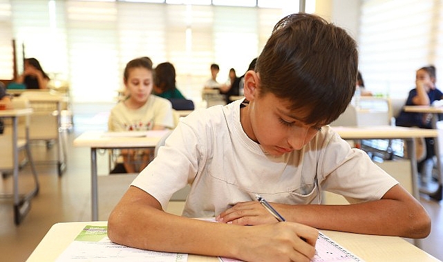 Lider Filiz Ceritoğlu Sengel: Her vakit gençlerimizin yanındayız