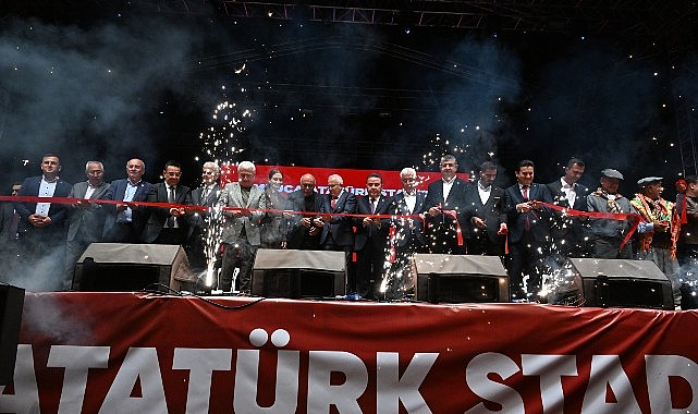 Lider Muhittin Böcek, “Stadyum Kumluca’mıza kıymet katacak”