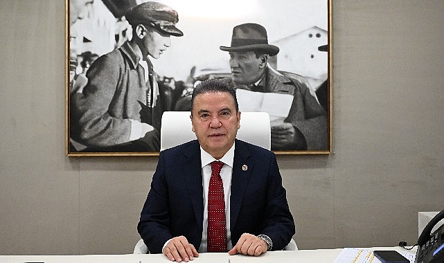 Lider Muhittin Böcek’in 19 Mayıs Atatürk’ü Anma Gençlik ve Spor Bayramı Bildirisi