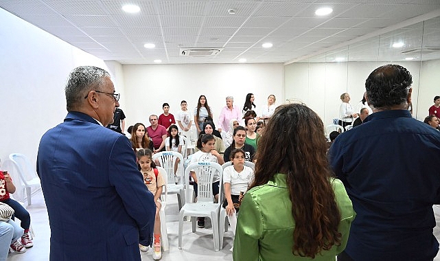 Lider Topaloğlu, kursiyerler ve velileriyle bir ortaya geldi