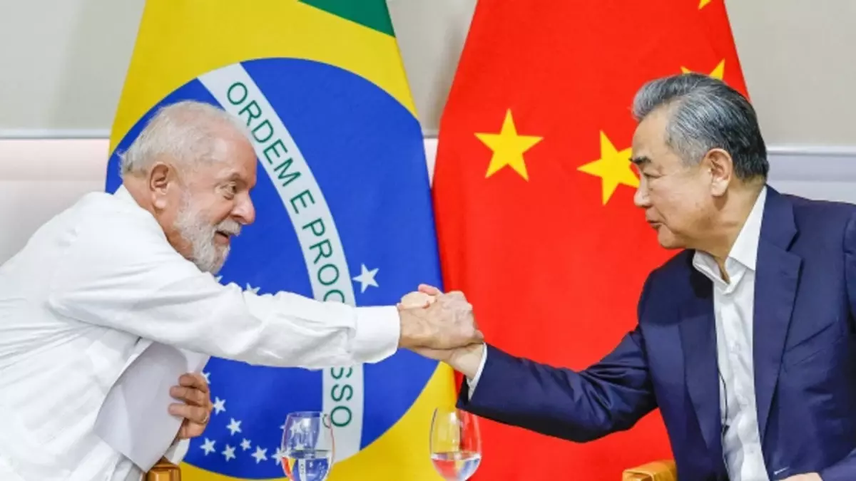 Lula ve Wang Yi Görüştü