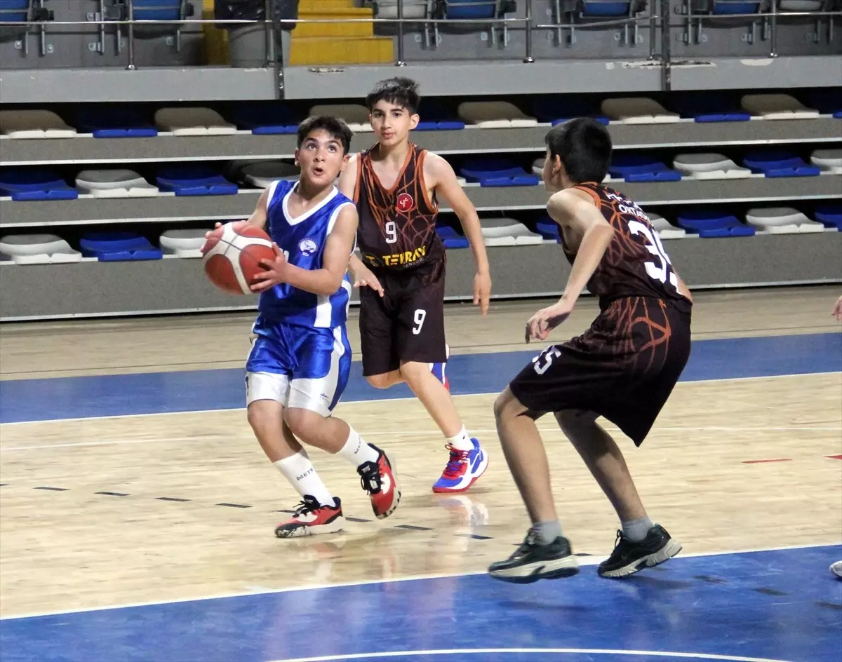 Malatya’da Basketbol Yarı Finalleri Başladı