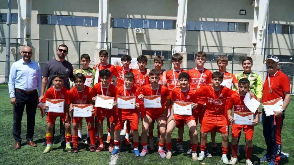 Manisa’da Futbol Yarı Finalleri Heyecanı
