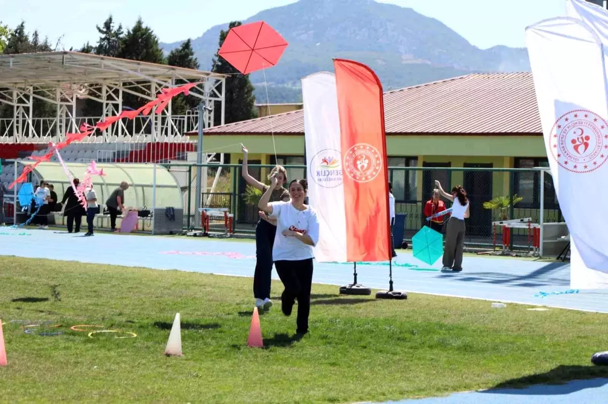 Manisa’da Renkli Uçurtma Şenliği