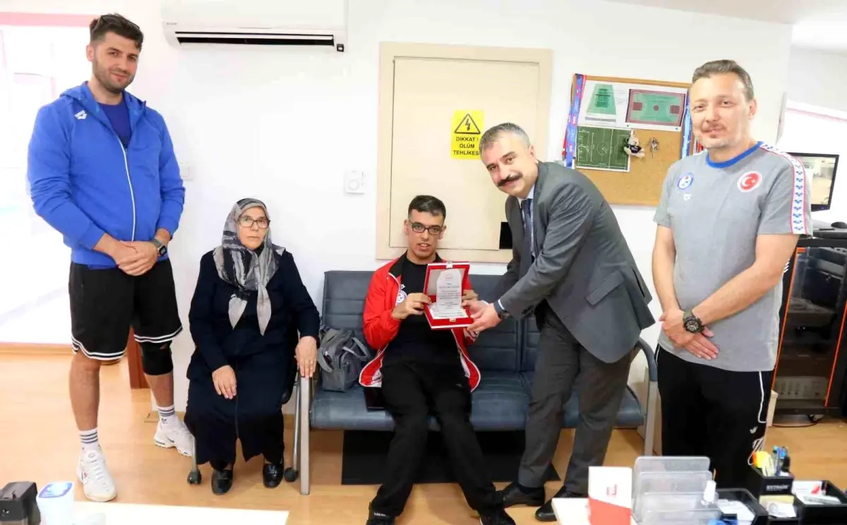 Mehmet Bakır Eğilmez: Paralimpik Yüzmede Muvaffakiyet Öyküsü