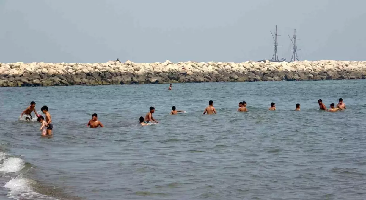 Mersin Sıcak Havalara Akın Edildi