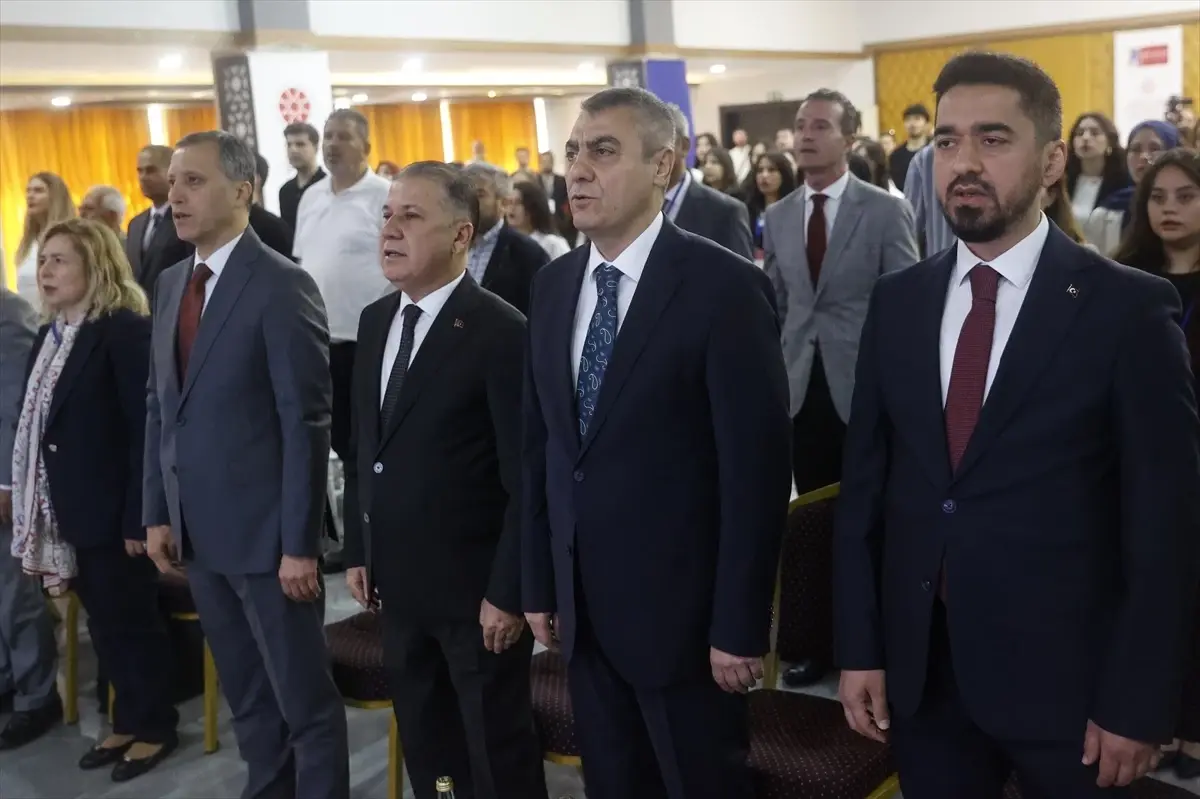 Mersin’de “Dezenformasyon ve Korunma Yolları Mersin Çalıştayı” yapıldı