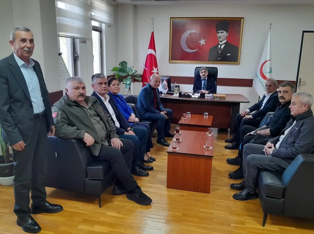 MHP’den Hastane Ziyareti