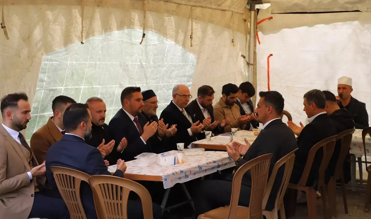 MHP’den Taziye Ziyareti