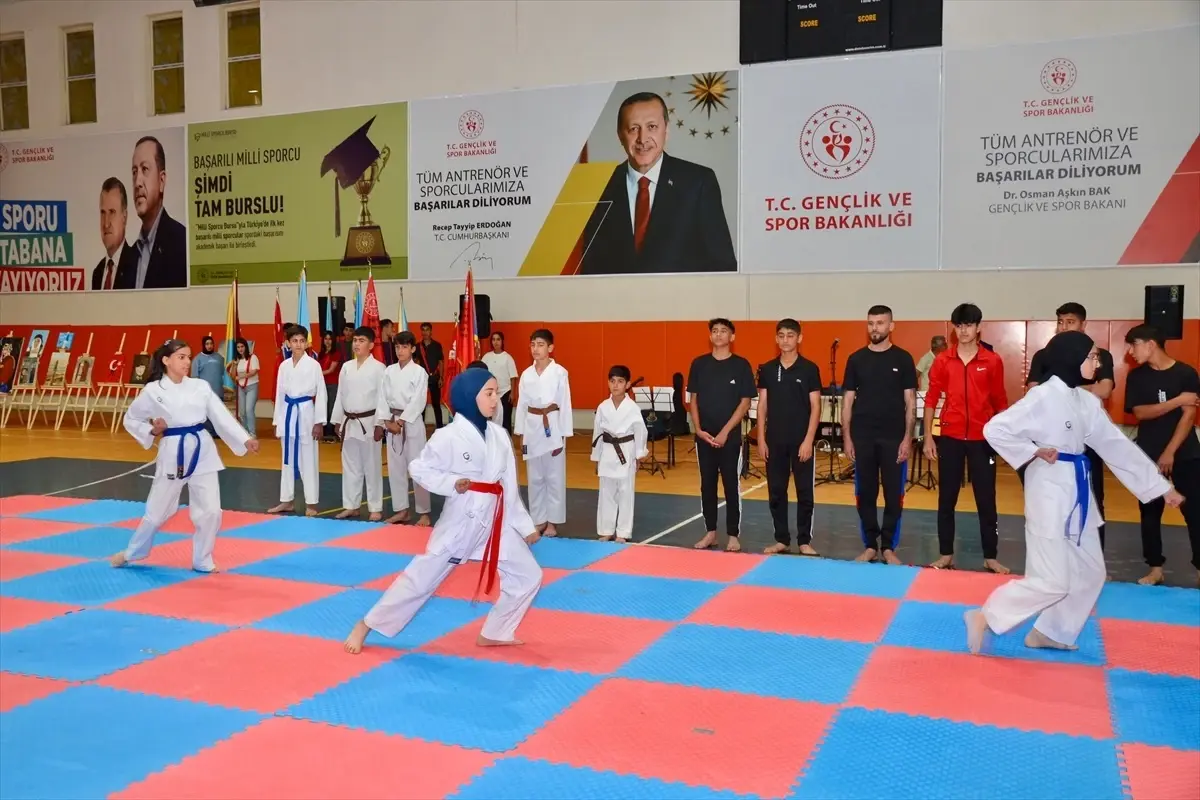 Midyat’ta 19 Mayıs Merasimleri Coşkuyla Kutlandı