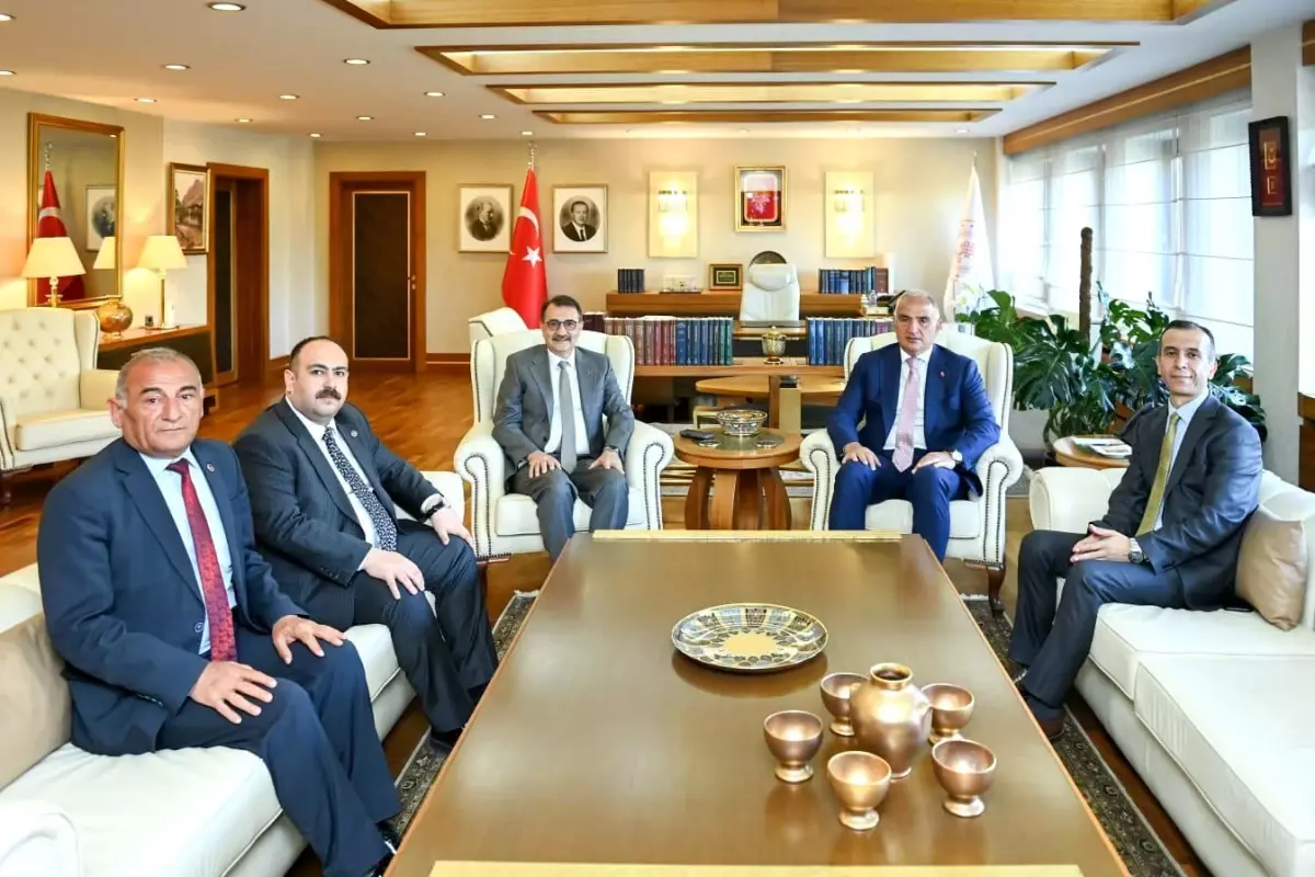 Milletvekili Dönmez ve Belediye Liderleri, Kültür ve Turizm Bakanı Ersoy’u Ziyaret Etti