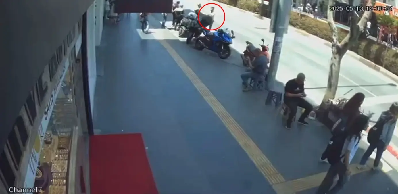Motosiklet Şoförü Polisten Kaçtı
