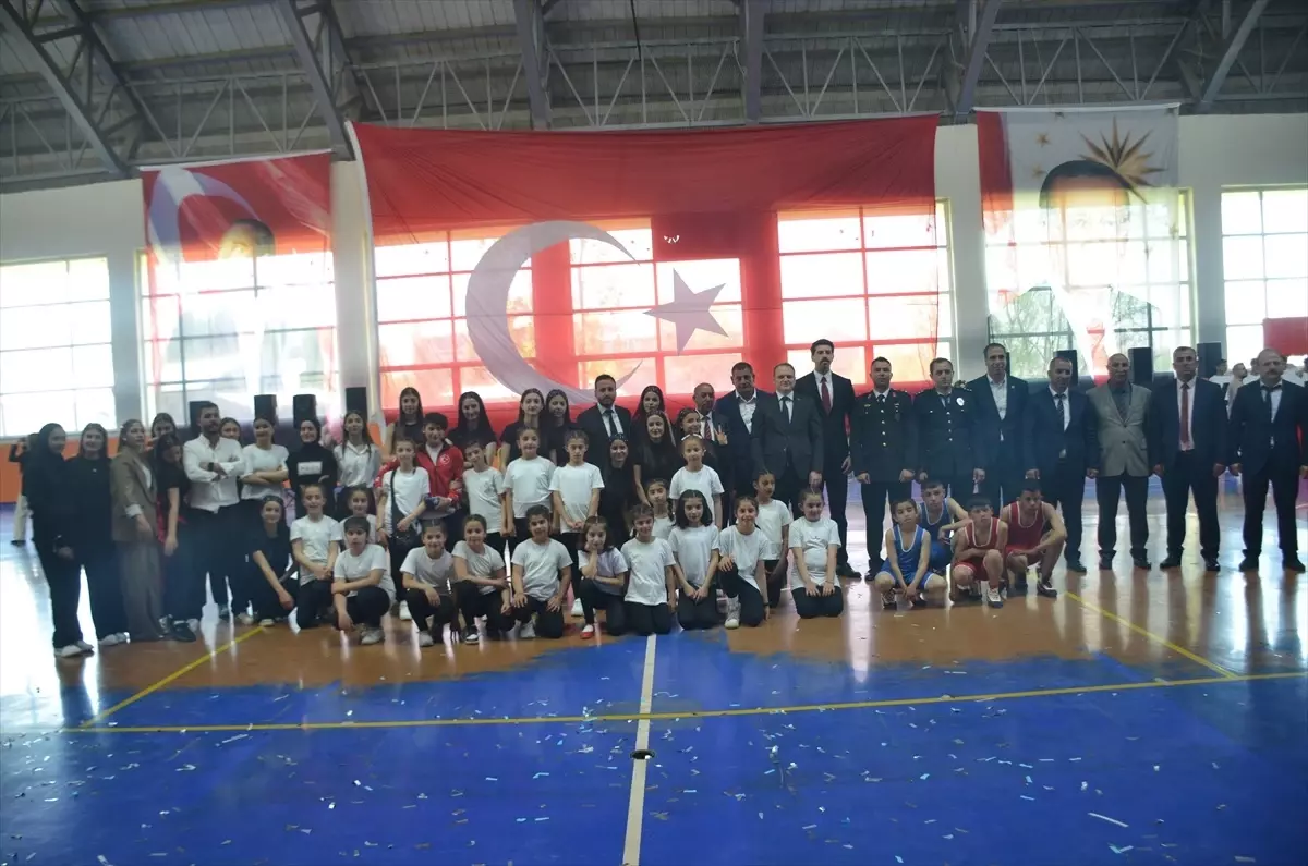 Muş’ta 19 Mayıs Coşkuyla Kutlandı