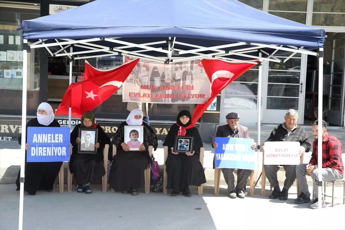 Muş’ta Aileler Çocukları İçin Aksiyon Düzenledi