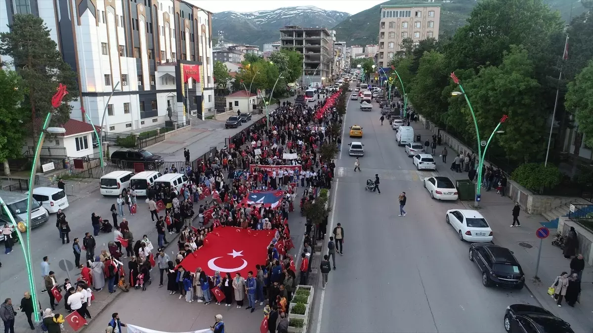 Muş’ta “Meşaleli Gençlik Yürüyüşü” düzenlendi