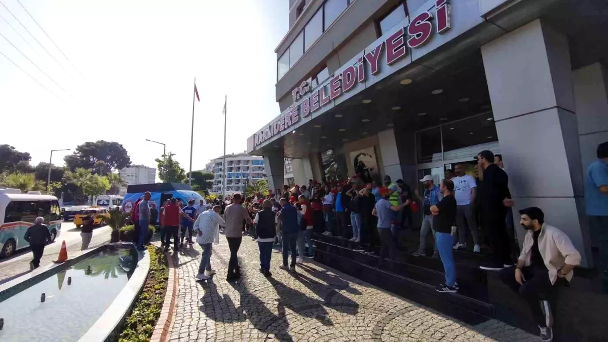 Narlıdere Belediyesi Çalışanları Grevde