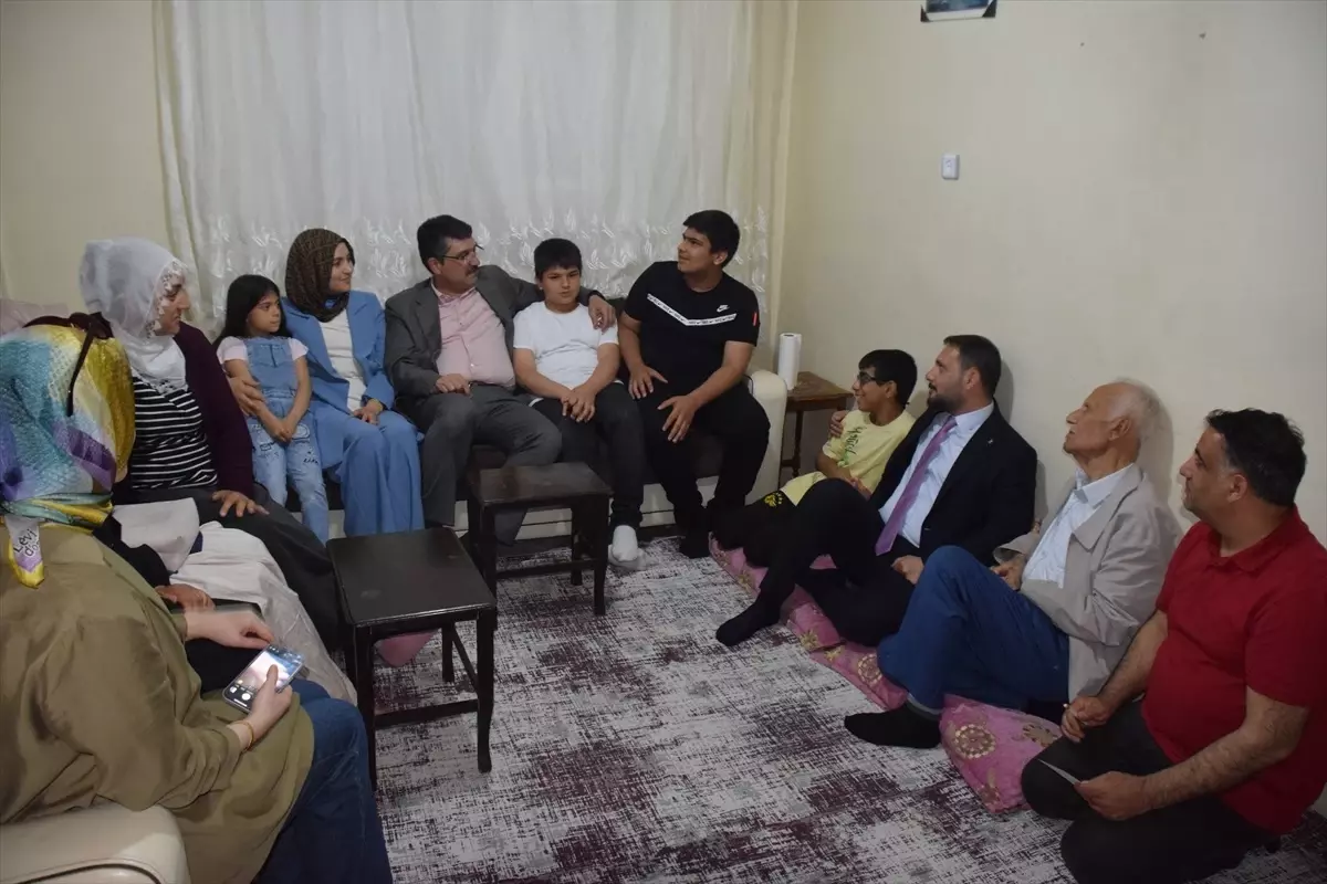 Nasıroğlu, Batman’da Mesken Ziyaretleri Yaptı
