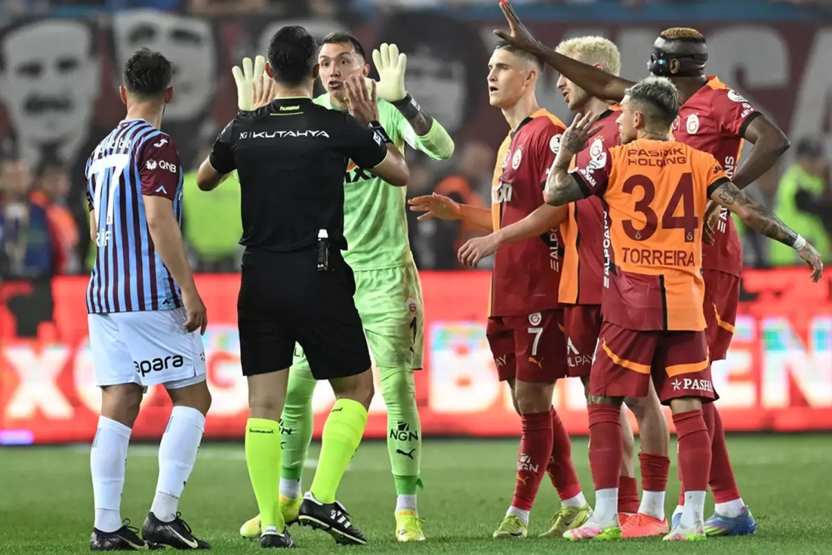 O durumda ne konuşuldu? Süper Lig’de 35. haftanın VAR kayıtları açıklandı!