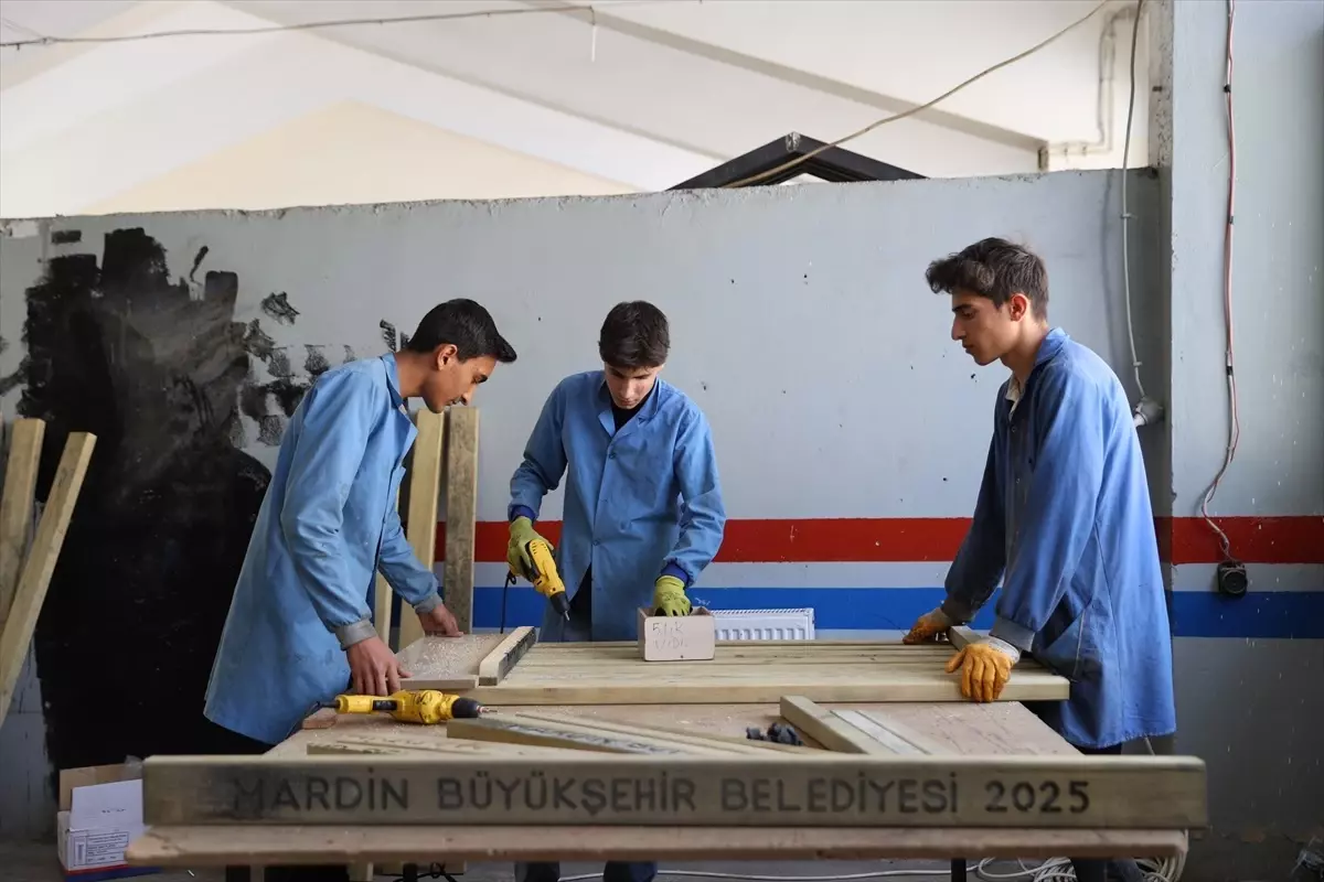 Öğrencilerden Parklara Gereç Üretimi