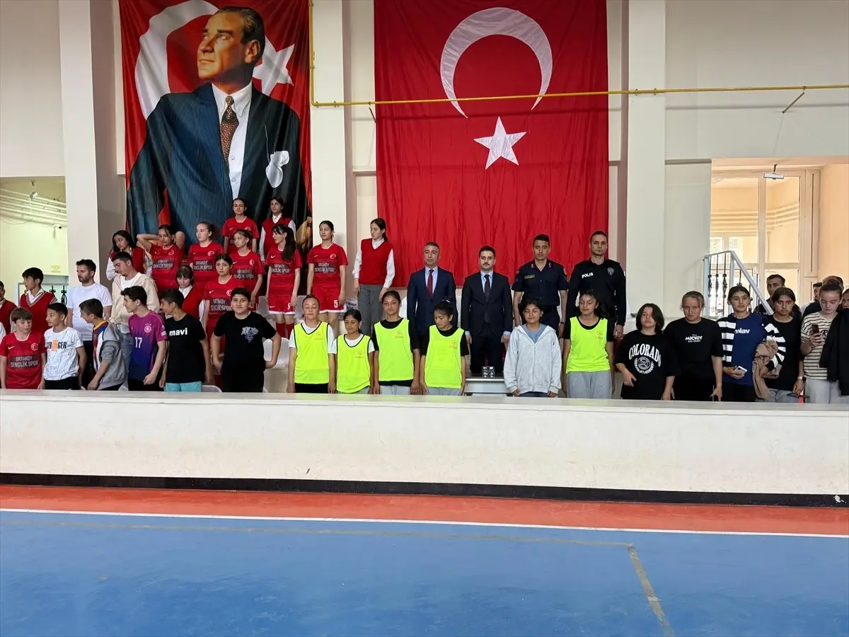 Ortaköy ilçesinde voleybol turnuvası düzenlendi
